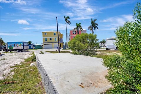 Tiny photo for 856 Oak Street, Fort Myers Beach, FL 33931 (MLS # 2025006484)
