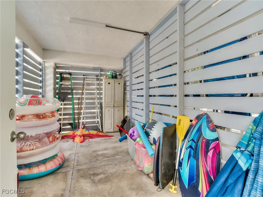 Captiva, Florida, 33924, United States, 3 Bedrooms Bedrooms, ,3 BathroomsBathrooms,Residential,Active,2008230