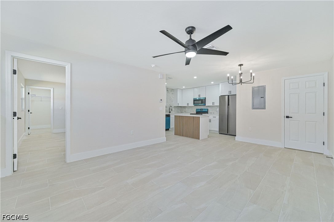 115 SE 24th Avenue A+B
