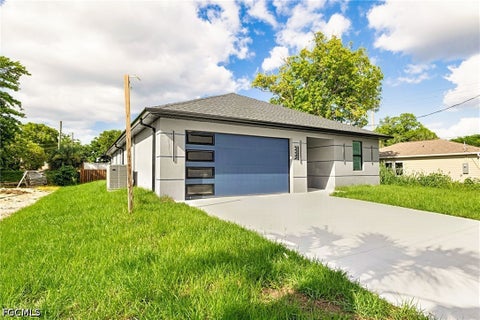 Tiny photo for 2983 Dunbar Avenue, Fort Myers, FL 33916 (MLS # 2026039520)