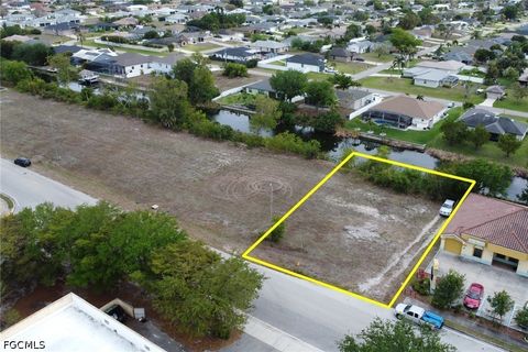 Photo of 1208 SW 4th Street, Cape Coral, FL 33991 (MLS # 2026015506)