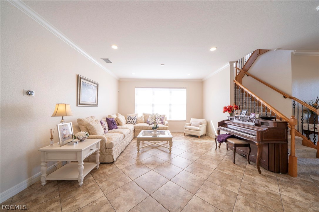 10118 Mimosa Silk Drive