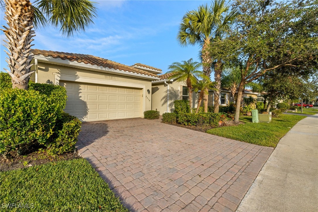 2517 Laurentina Lane