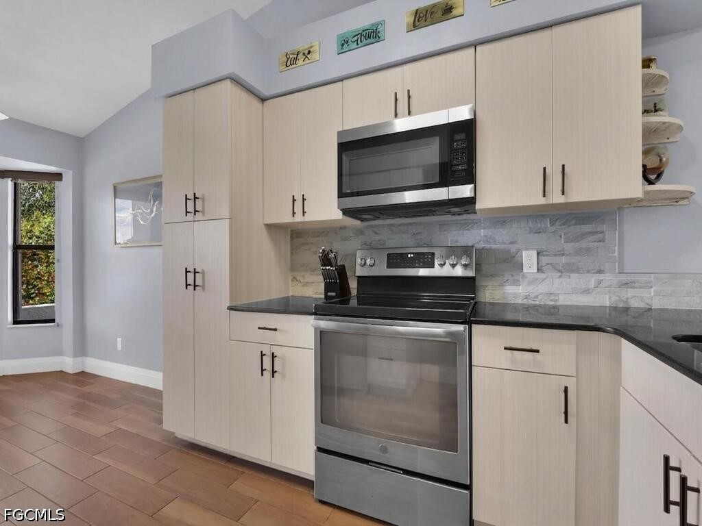 6611 Southwell Drive