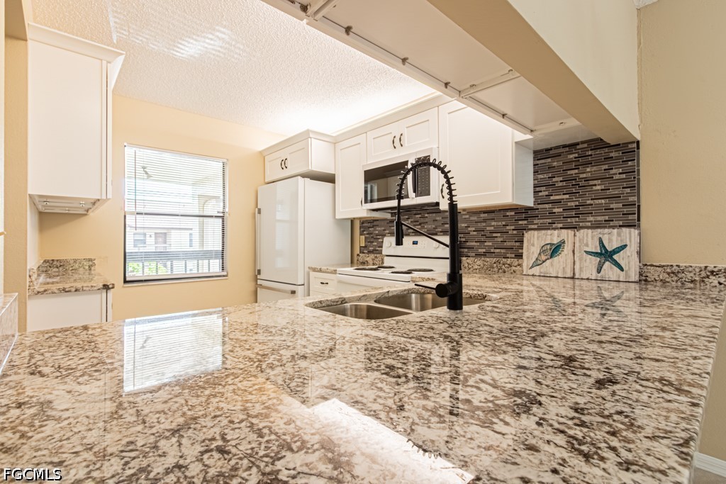 9275 Lake Park Drive 204