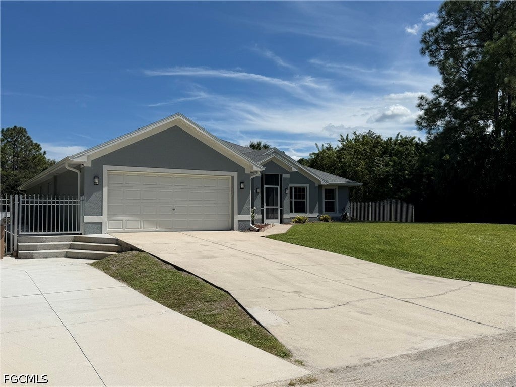 702 Calvin Avenue