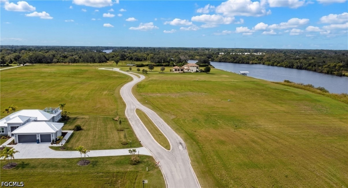 22820 Yellow Button Lane