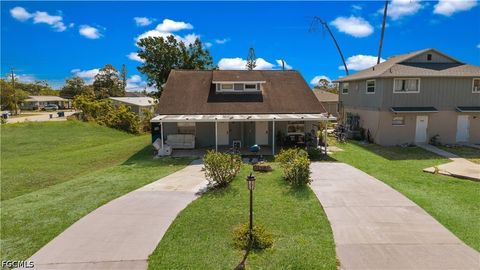 Photo of 5529/5531 10Th Avenue, Fort Myers, FL 33907 (MLS # 2026016363)