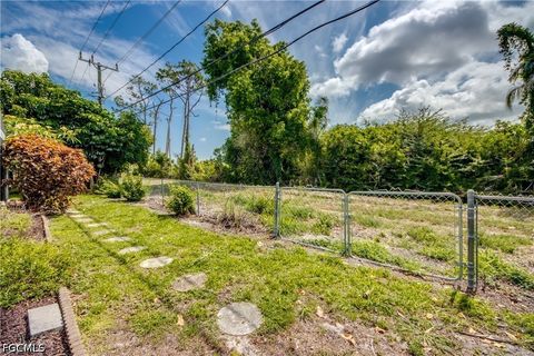 Tiny photo for 8524 Dartmouth Street, Fort Myers, FL 33907 (MLS # 2026021758)