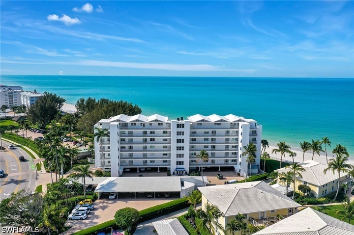 Photo 1 of 26 — 2121 Gulf Shore Boulevard N 402, Naples, FL 34102