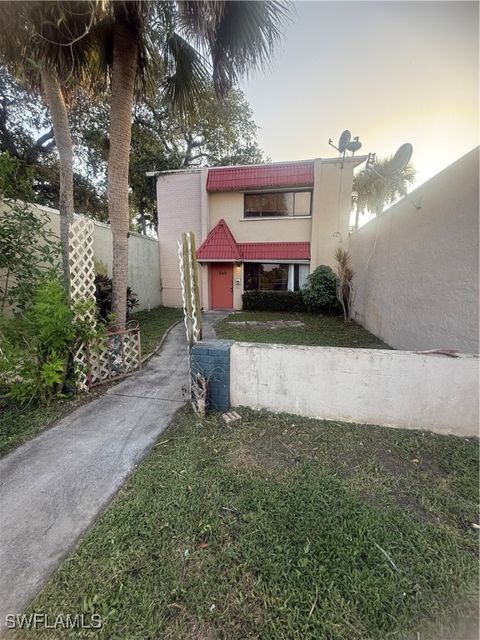 589 Glendale Avenue Lehigh Acres FL 33936