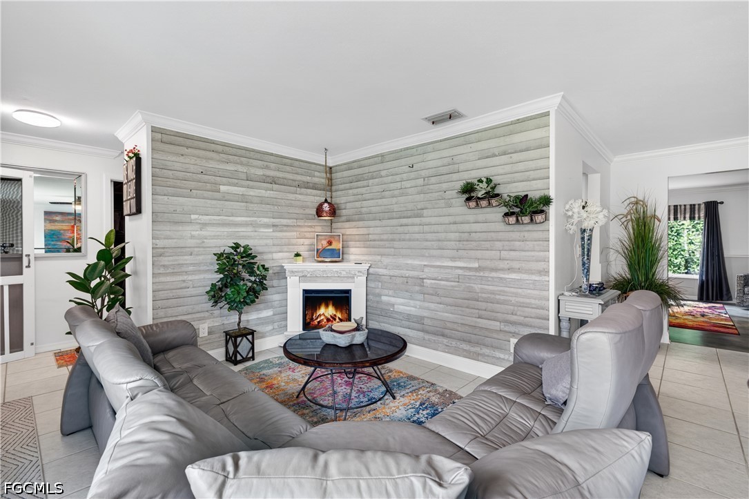 833 N Town And River Drive