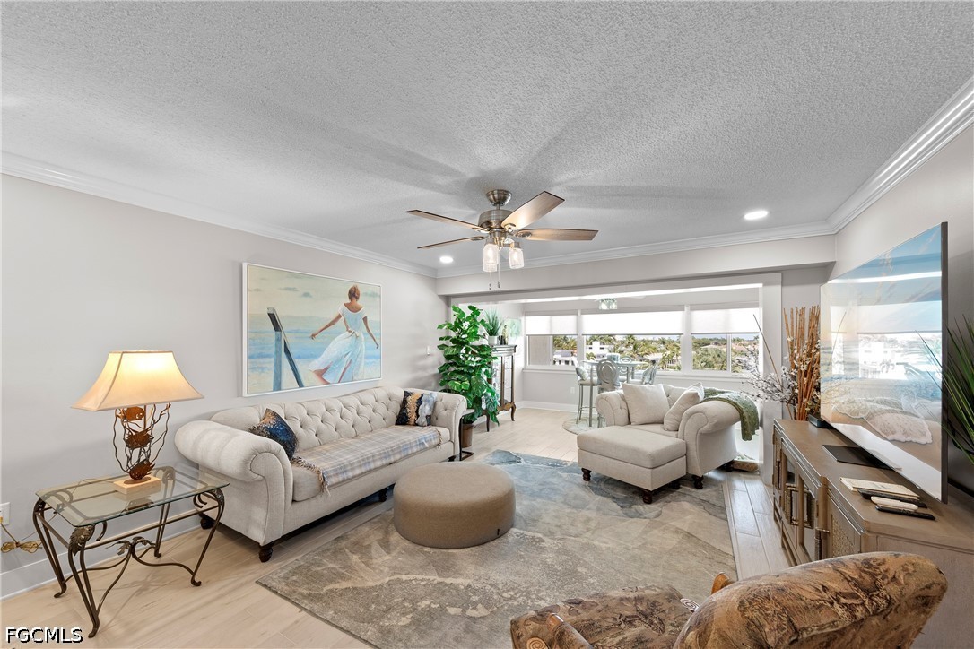 4309 Mariner Way 405