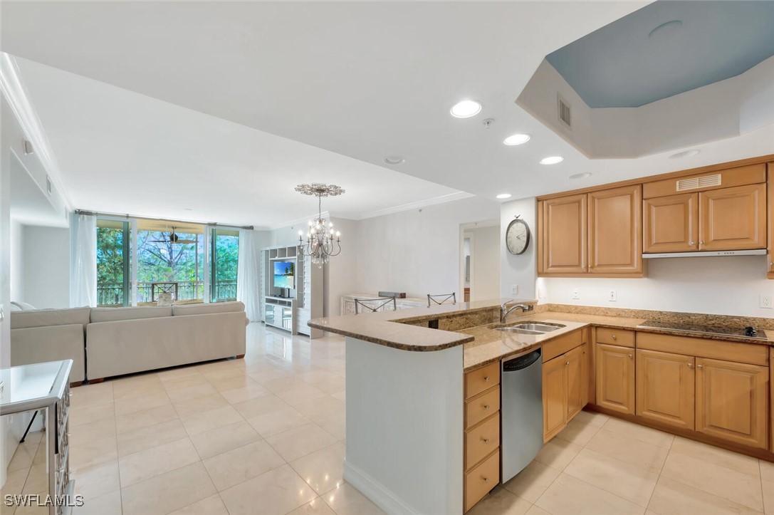 2738 Tiburon Boulevard E B-303