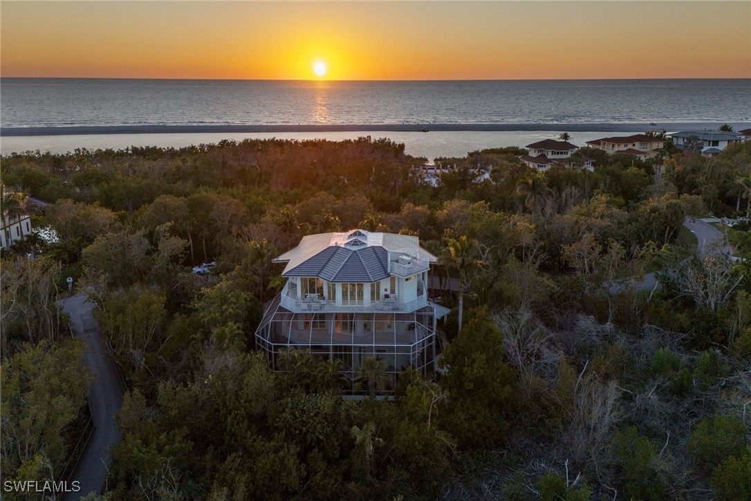 795 Waterside Drive