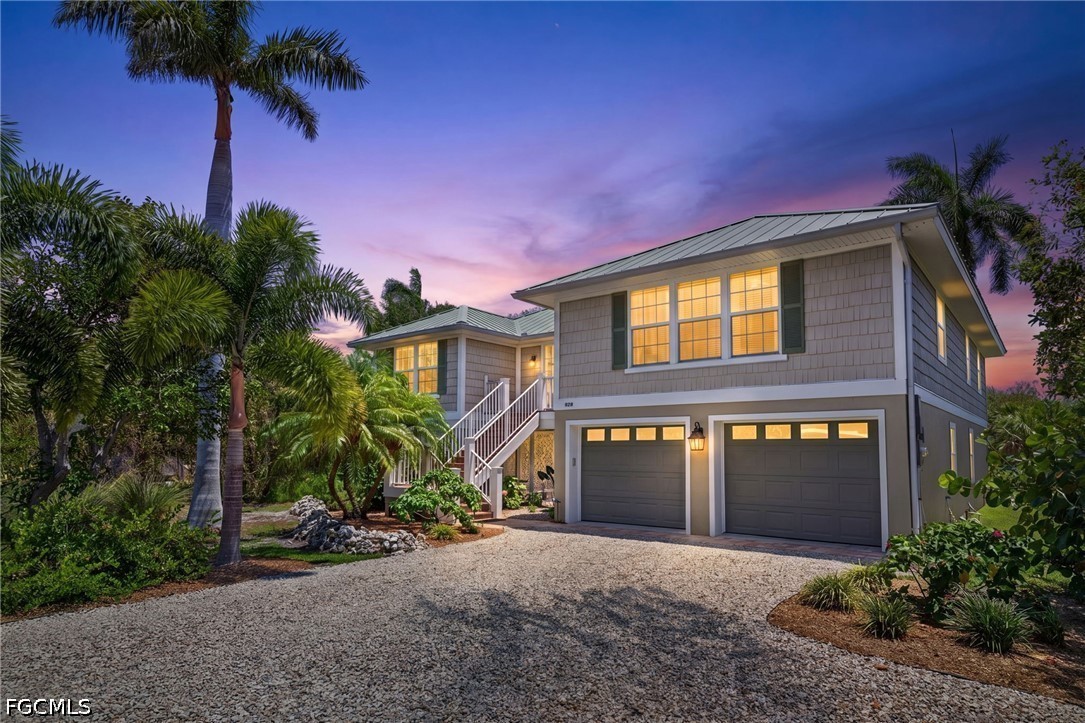 928 Pepper Tree Place