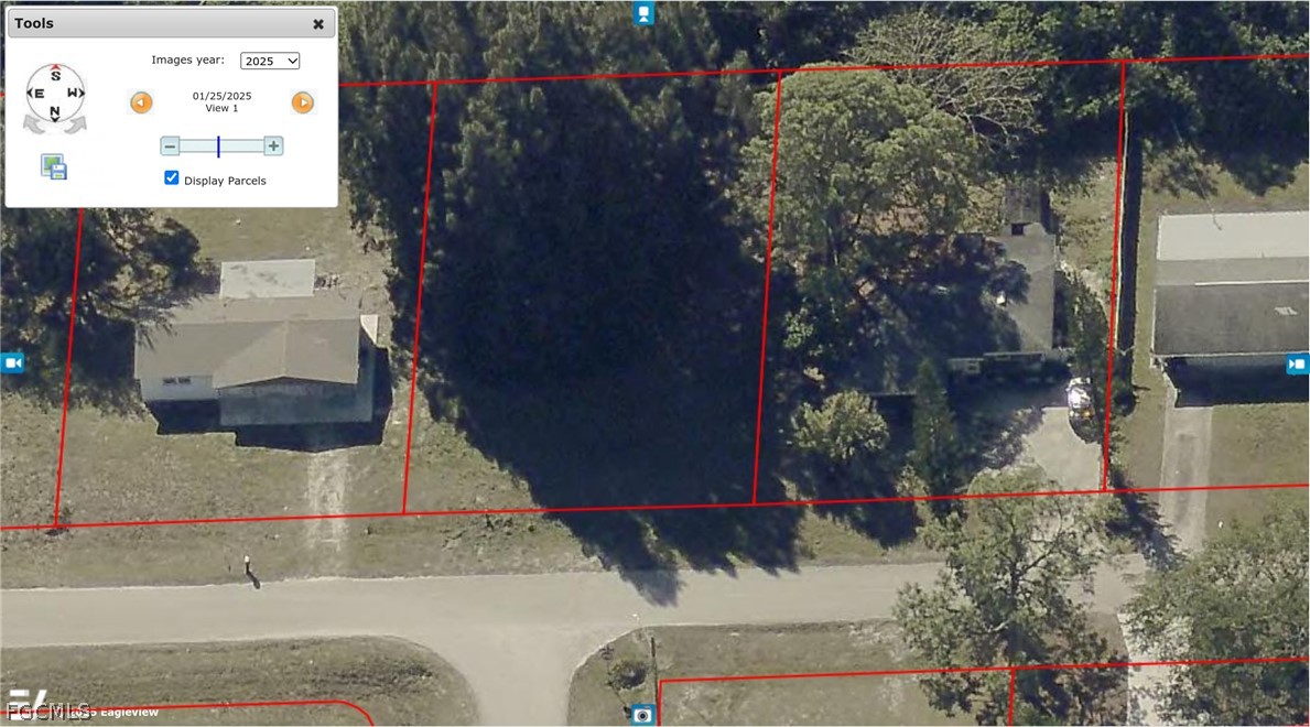 2208 Wyandotte Avenue