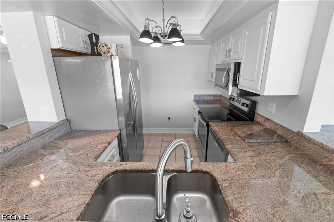 5665 Trailwinds Drive 621