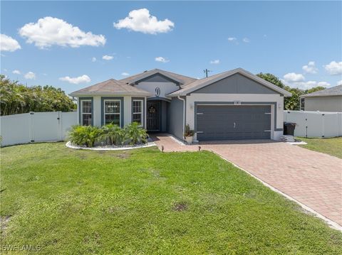 18 SW 19th Terrace Cape Coral FL 33991