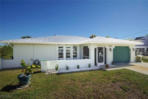 2560 Rose Avenue St James City FL 33956