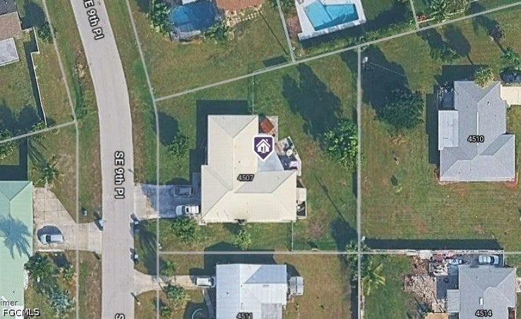 4507 SE 9th Place