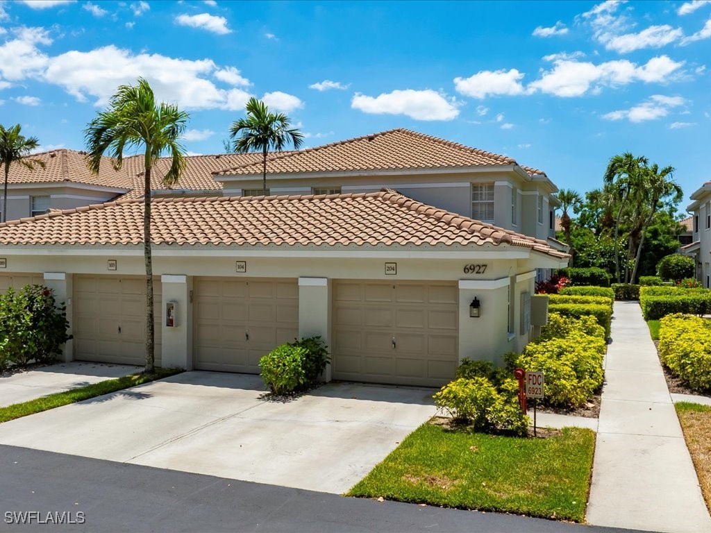 6927 Satinleaf Road N 204