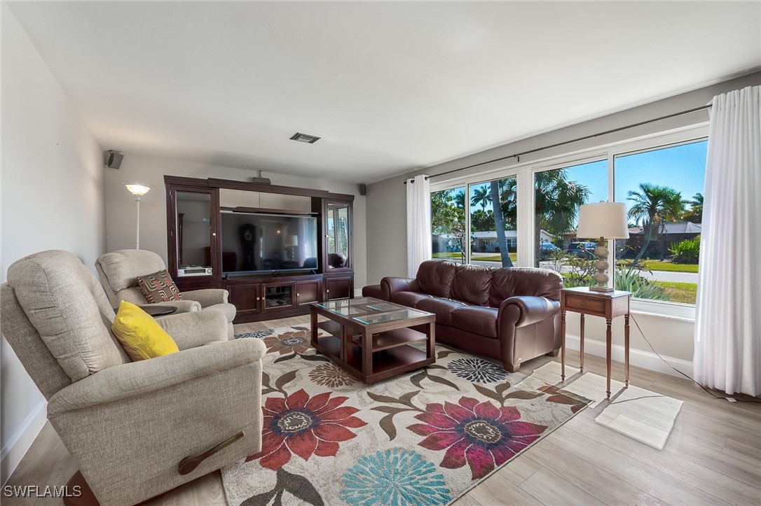 5052 Fairfield Drive