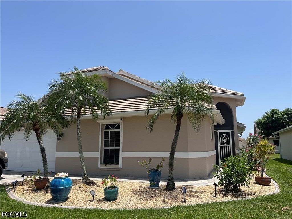 Photo 1 of 16 — 3580 gloxinia Drive, North Fort Myers, FL 33917
