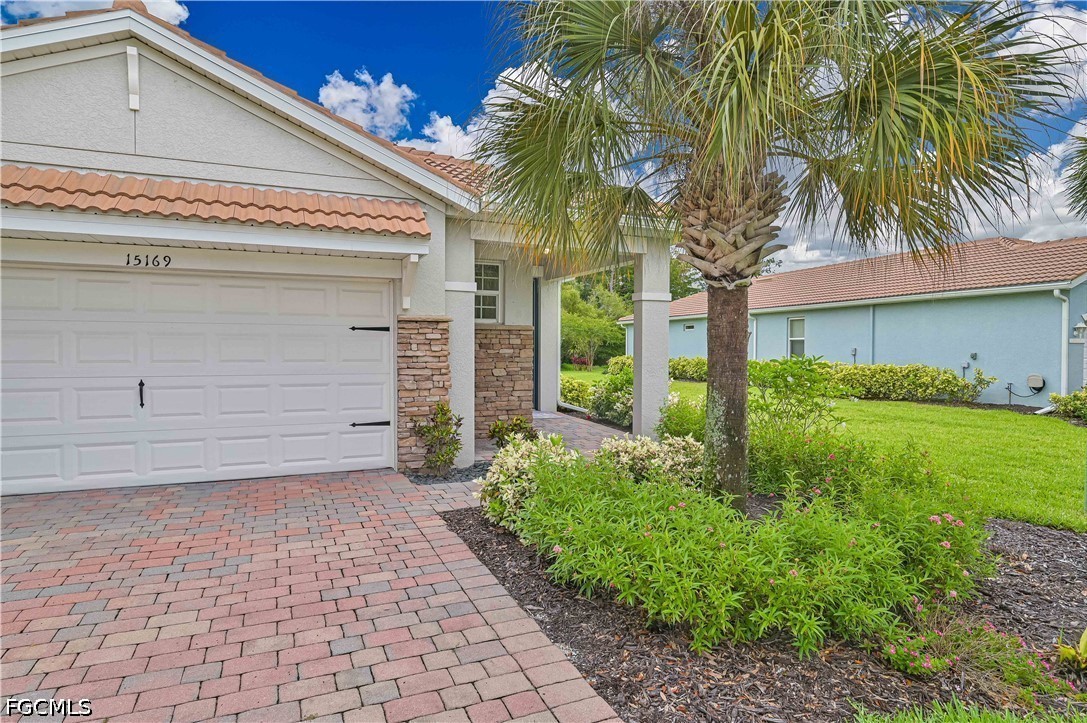 15169 Ligustrum Lane