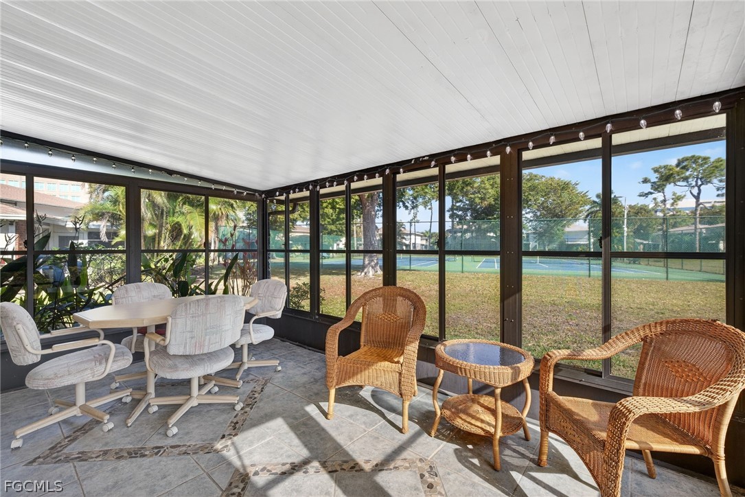 3355 Royal Canadian Trace 1