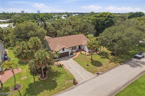 Tiny photo for 12442 McGregor Woods Circle, Fort Myers, FL 33908 (MLS # 2026037702)