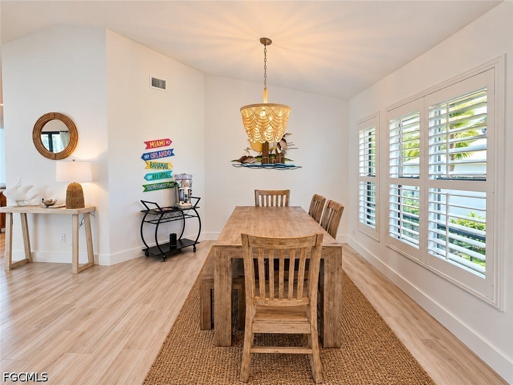 4413 SW 25th Court