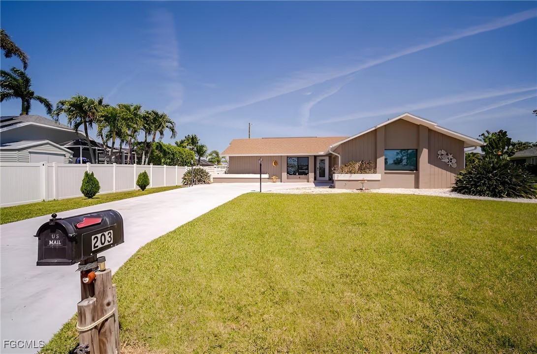 203 SE 43rd Terrace