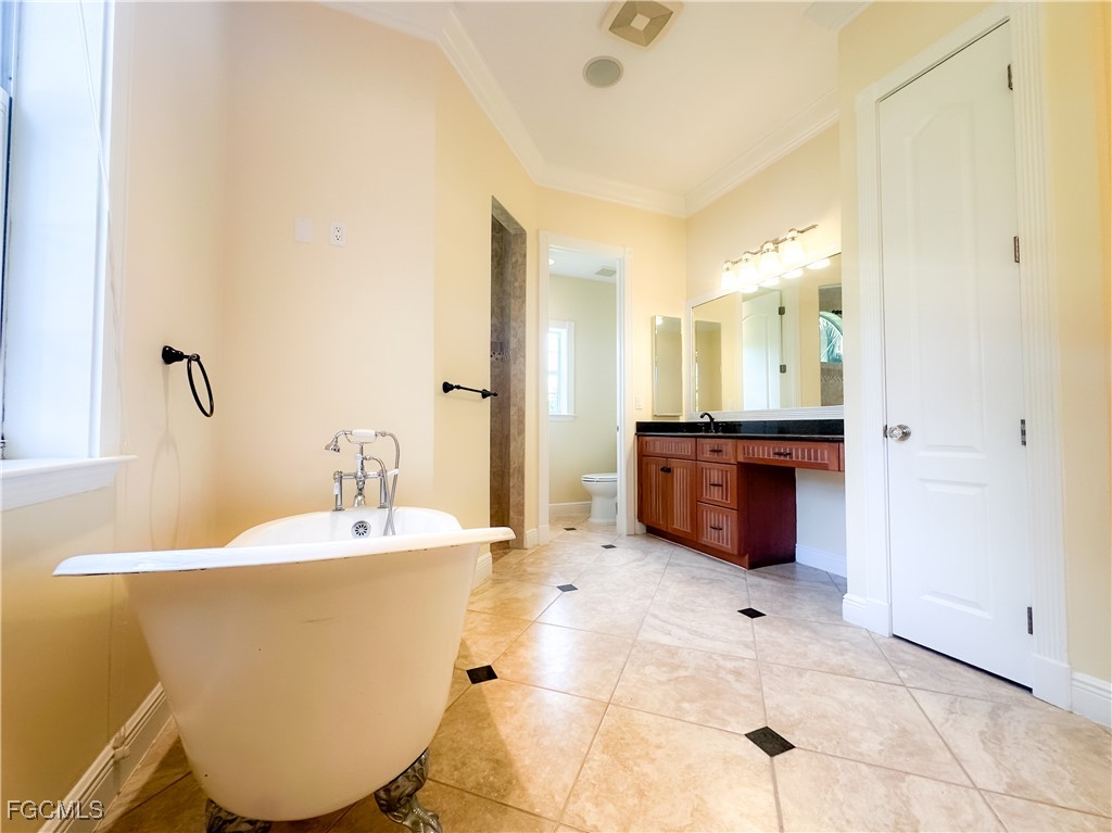 Alva, Florida, 33920, United States, 5 Bedrooms Bedrooms, ,5 BathroomsBathrooms,Residential,Active,1988720