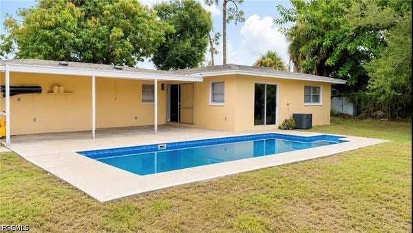 1634 NEWPORT CT, FORT MYERS, FL 33907 - Image 45a90fdd1139c9e280dd71fa0d134e2f/4112208185