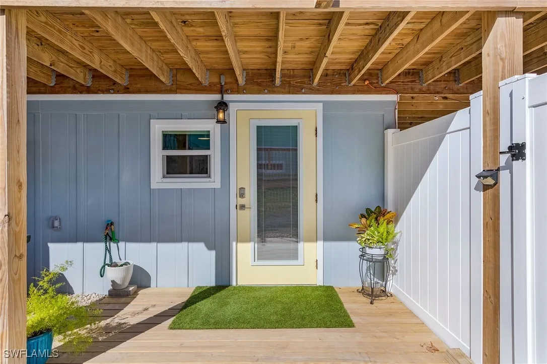 Fort Myers Beach, Florida 33931, United States, 4 Bedrooms Bedrooms, ,3 BathroomsBathrooms,Residential,Active,27693