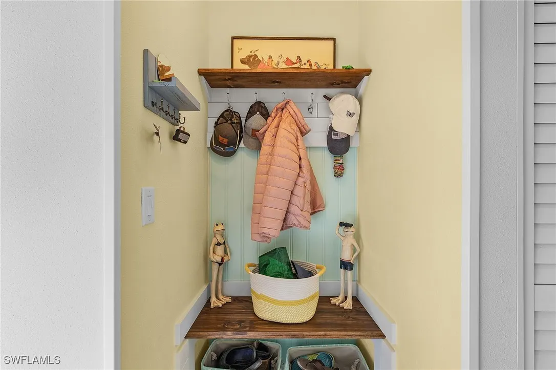 Fort Myers Beach, Florida 33931, United States, 4 Bedrooms Bedrooms, ,3 BathroomsBathrooms,Residential,Active,27693