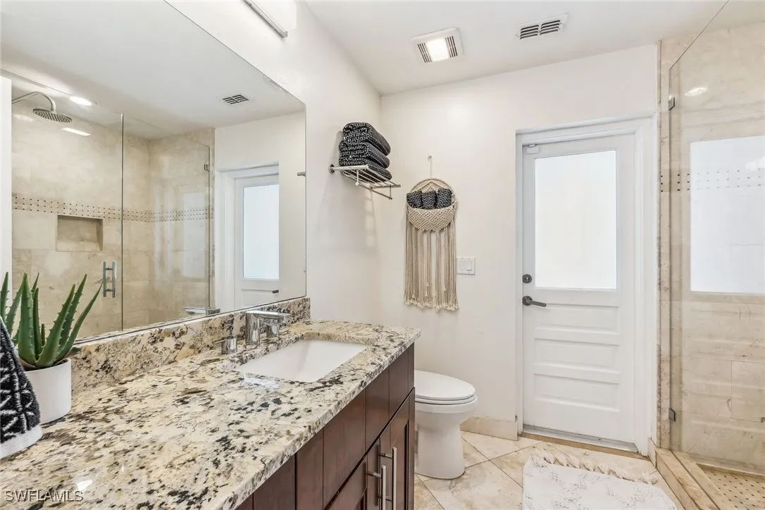 Fort Myers, Florida 33919, United States, 4 Bedrooms Bedrooms, ,2 BathroomsBathrooms,Residential,Pending,29682