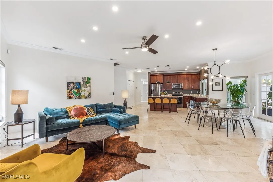 Fort Myers, Florida 33919, United States, 4 Bedrooms Bedrooms, ,2 BathroomsBathrooms,Residential,Pending,29682