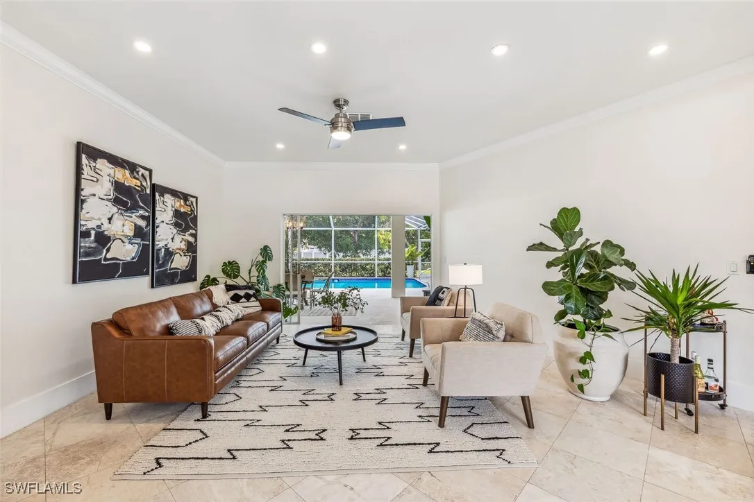 Fort Myers, Florida 33919, United States, 4 Bedrooms Bedrooms, ,2 BathroomsBathrooms,Residential,Pending,29682