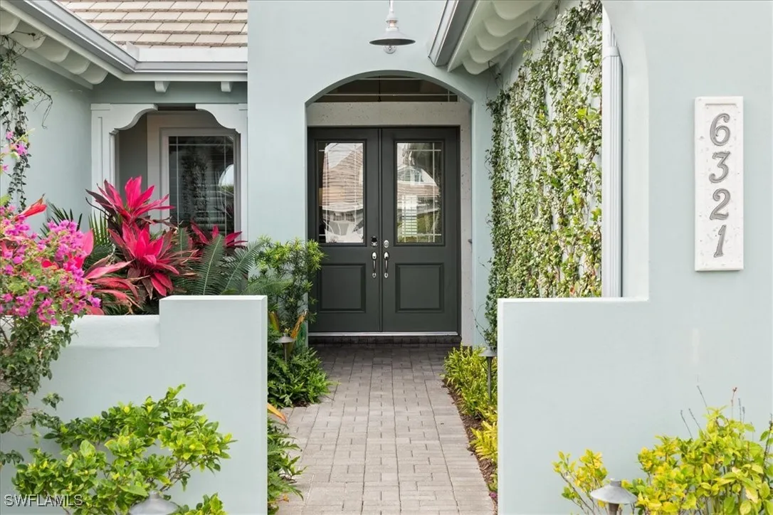 Naples, Florida 34113, United States, 4 Bedrooms Bedrooms, ,5 BathroomsBathrooms,Residential,Pending,131550