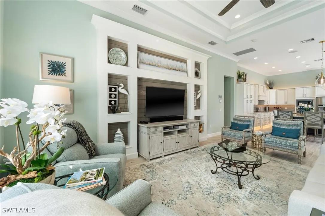 Naples, Florida 34113, United States, 4 Bedrooms Bedrooms, ,5 BathroomsBathrooms,Residential,Pending,131550