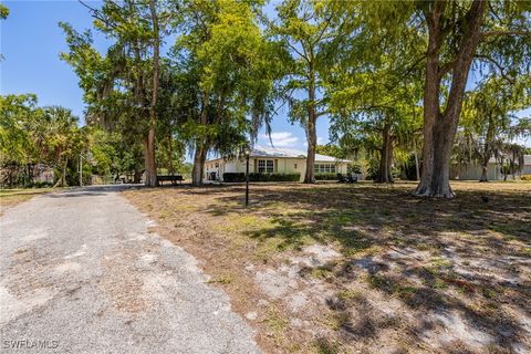 217 W Del Monte Avenue Clewiston FL 33440