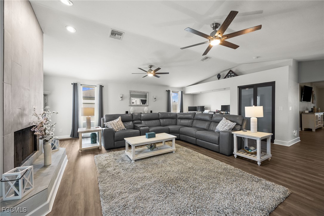 2135 SW 3rd Place