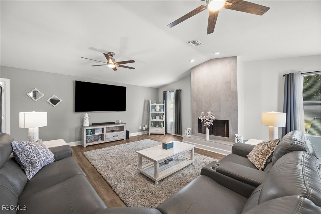 2135 SW 3rd Place