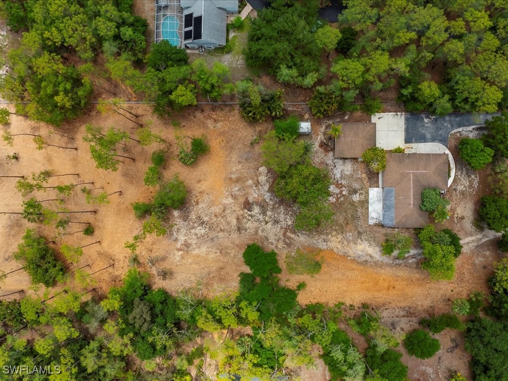 6940 Bottlebrush Lane