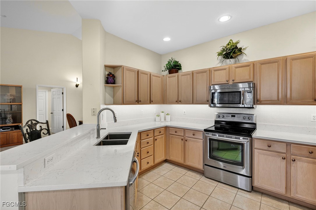 9231 Bayberry Bend 203