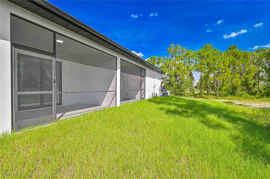 585/587 Alabama Road S