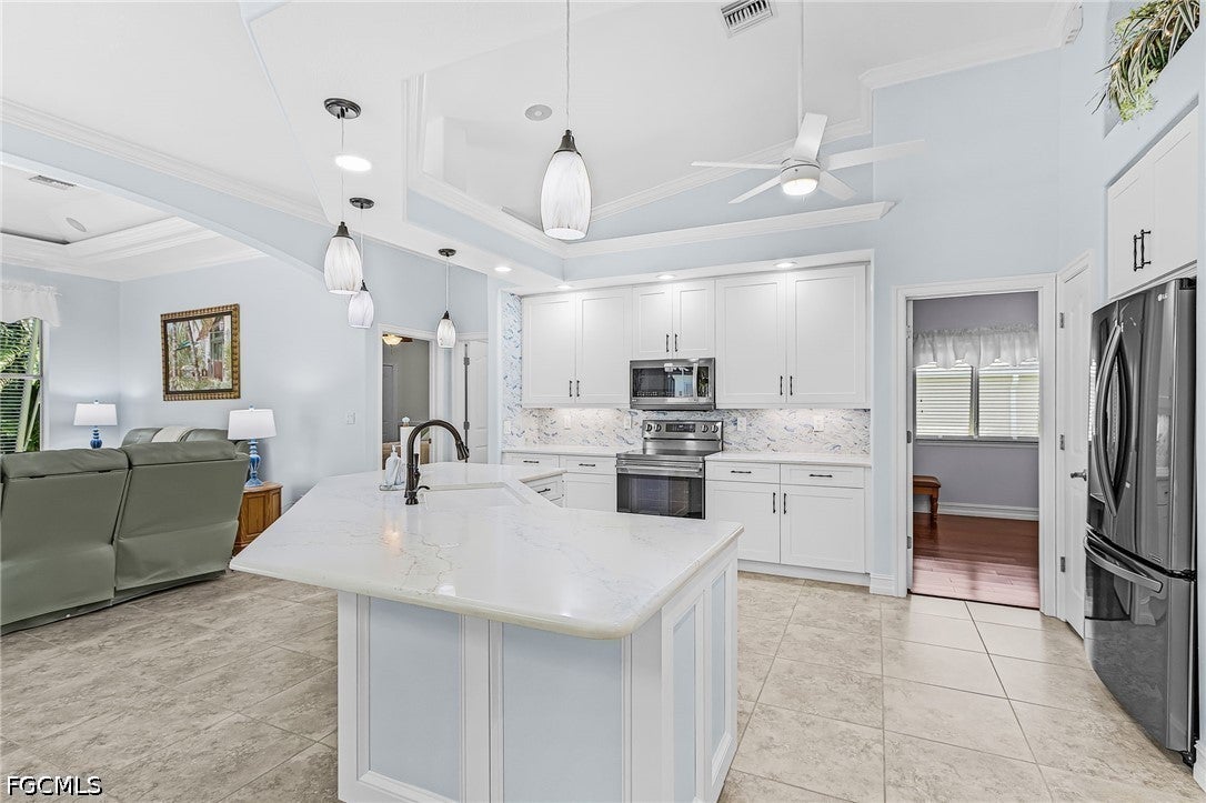 5302 SW 27th Place
