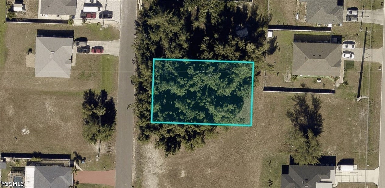 1121 NW 24th Place